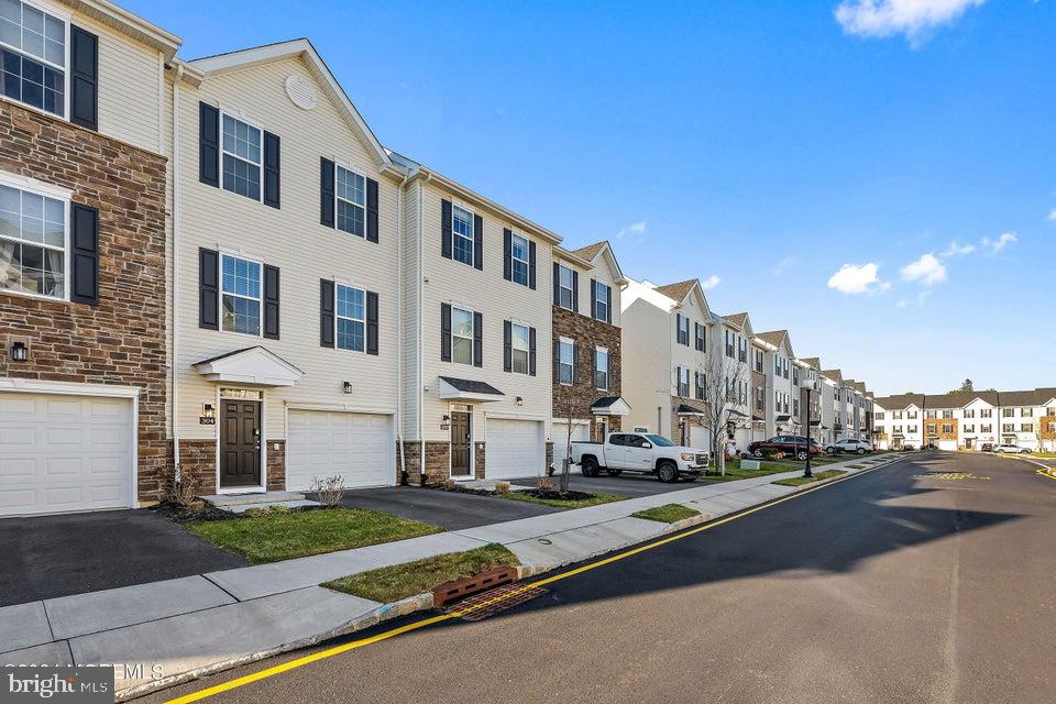 304 Discovery Road Brick, NJ 08723 - Photo 8 of 50