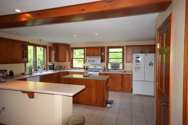 212 Upper North Row Road Sterling, MA 01564 - Photo 12 of 24 Gallery Image 12