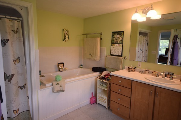 212 Upper North Row Road Sterling, MA 01564 - Photo 19 of 24 Gallery Image 19