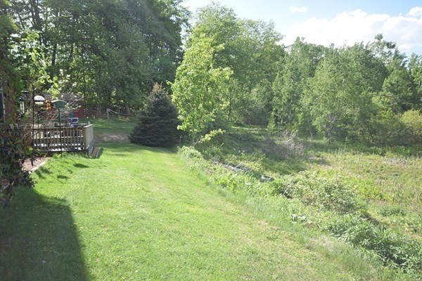212 Upper North Row Road Sterling, MA 01564 - Photo 6 of 24 Gallery Image 6
