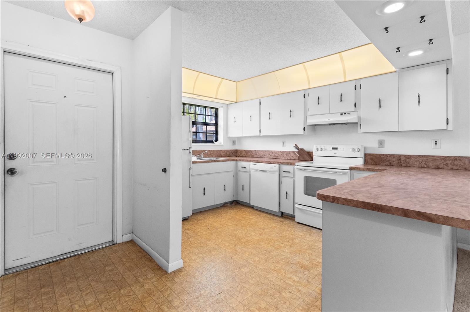 723 Banks Road Margate, FL 33063 - Photo 14 of 36 Gallery Image 14