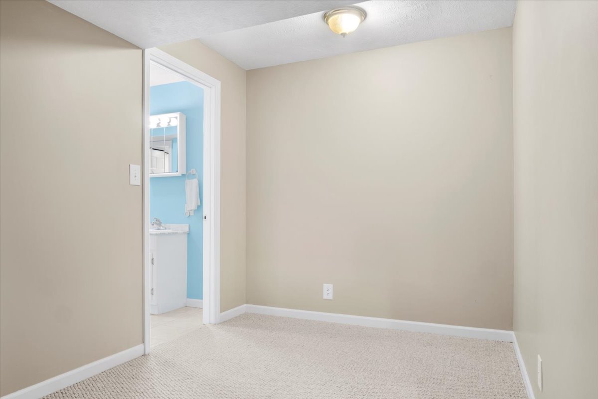 3215 Eagle Crest Road Bloomington, IL 61704 - Photo 33 of 35 a view of an empty room