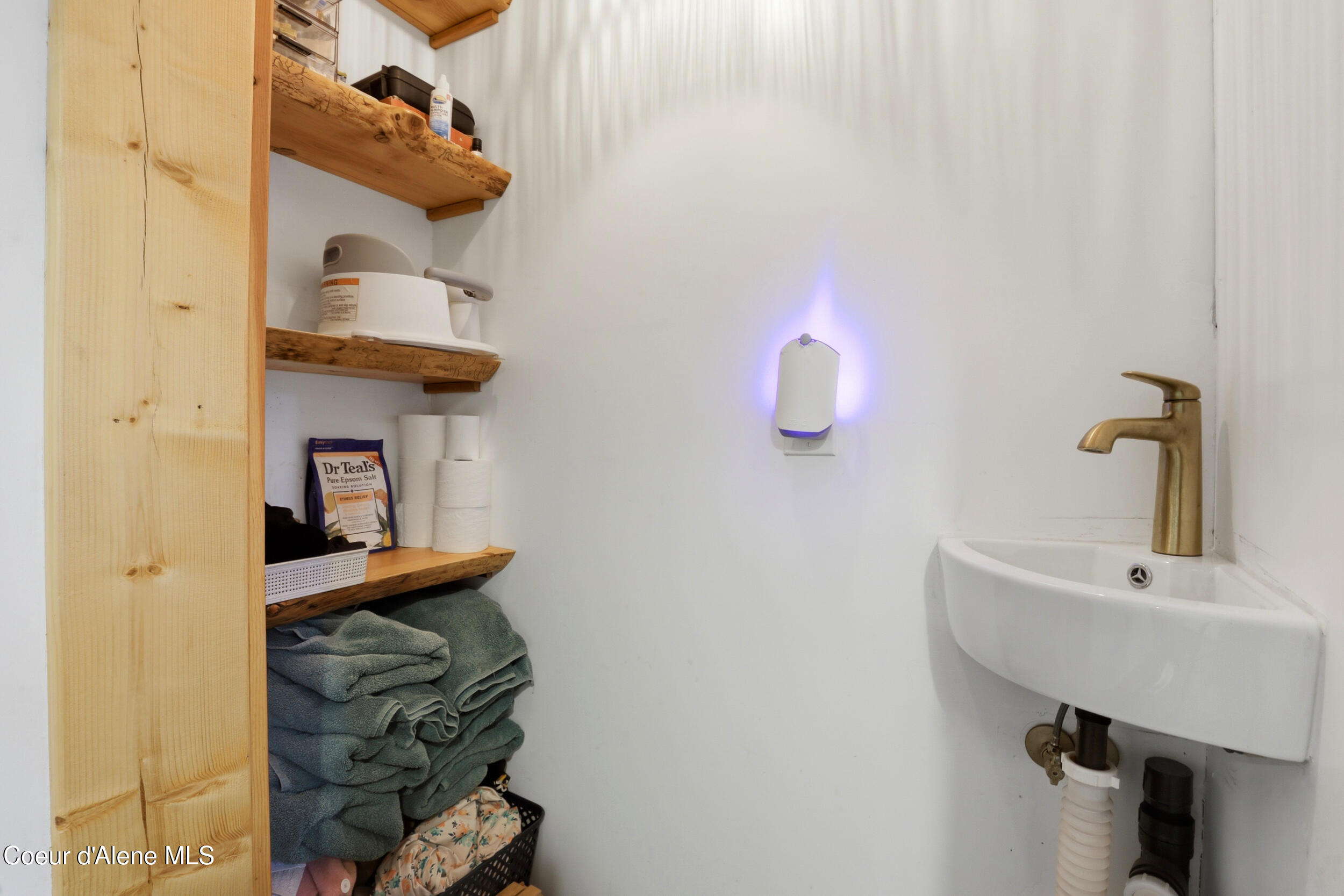 1709 North 7th Street Coeur D'Alene, ID 83814 - Photo 25 of 50 Bathroom