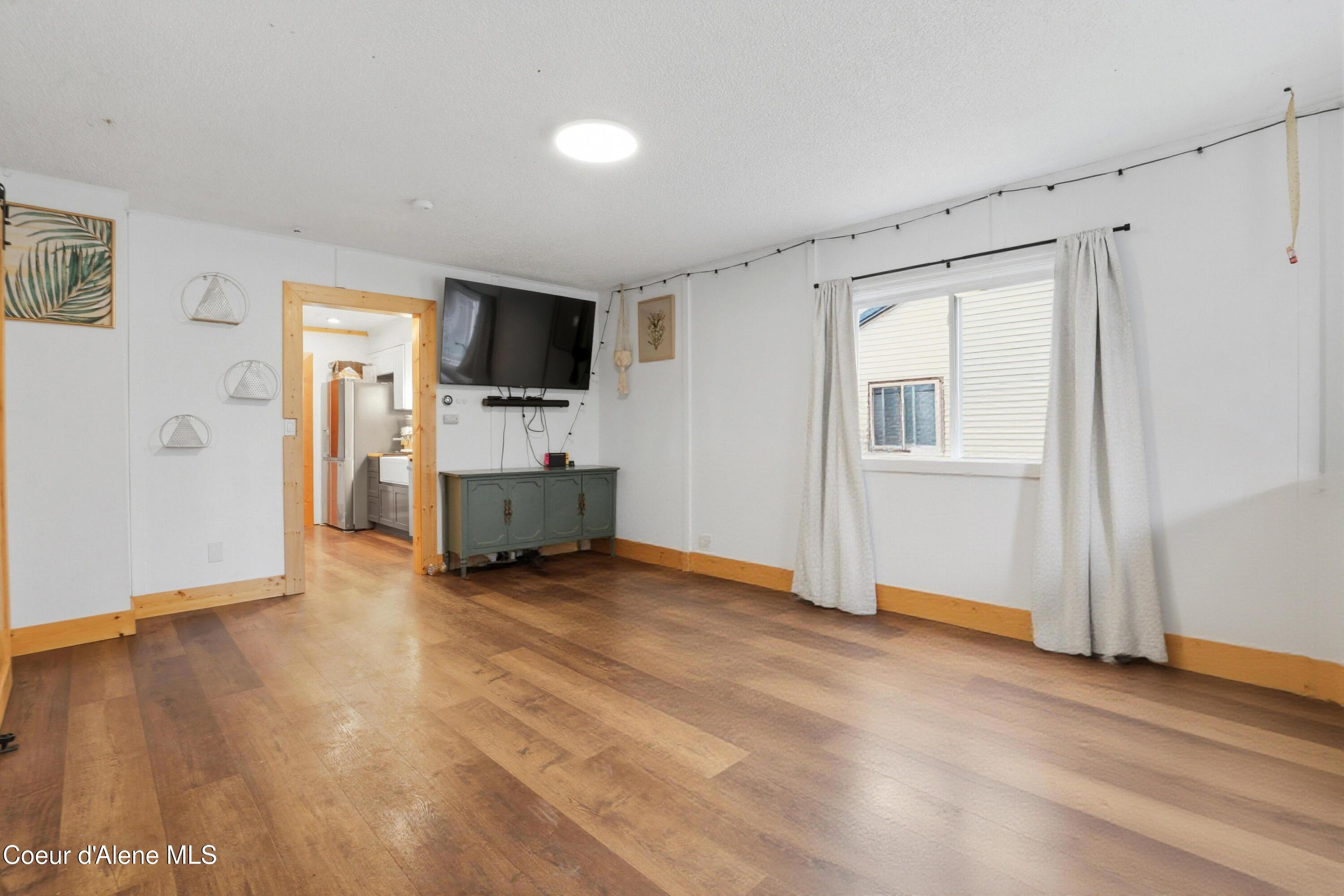 1709 North 7th Street Coeur D'Alene, ID 83814 - Photo 9 of 50 Living Room