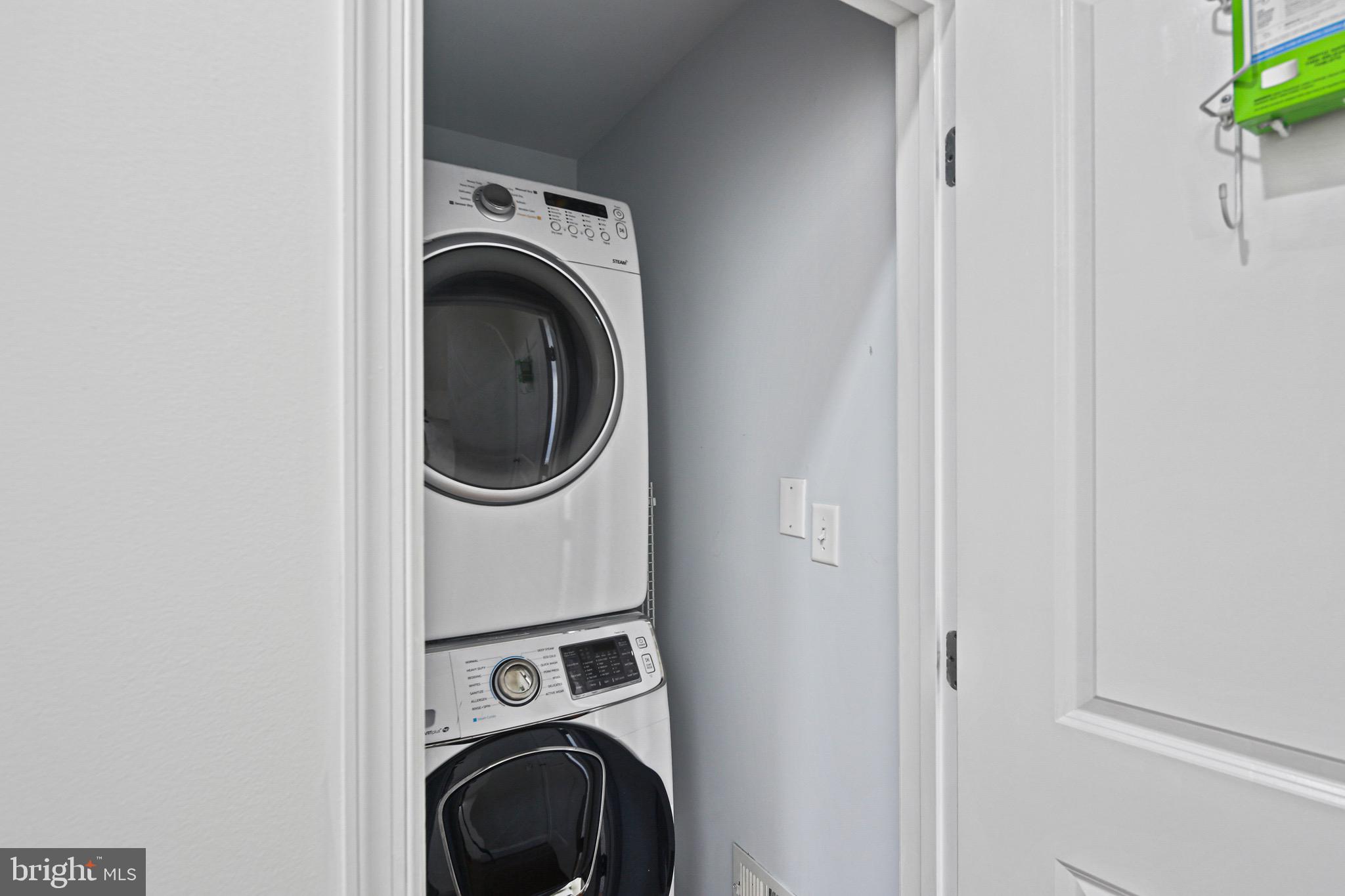 3418 Gunther Way Baltimore, MD 21224 - Photo 28 of 57 a utility room with dryer and washer