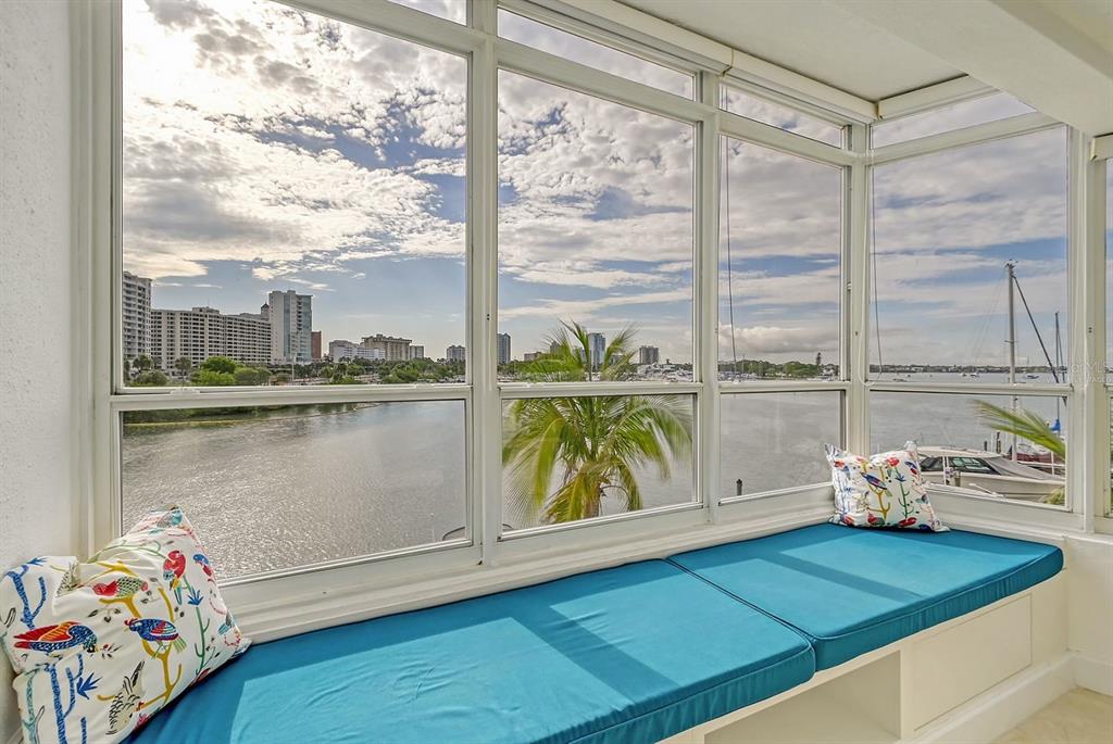 660 Golden Gate Point, Unit 32 Sarasota, FL 34236 - Photo 11 of 54