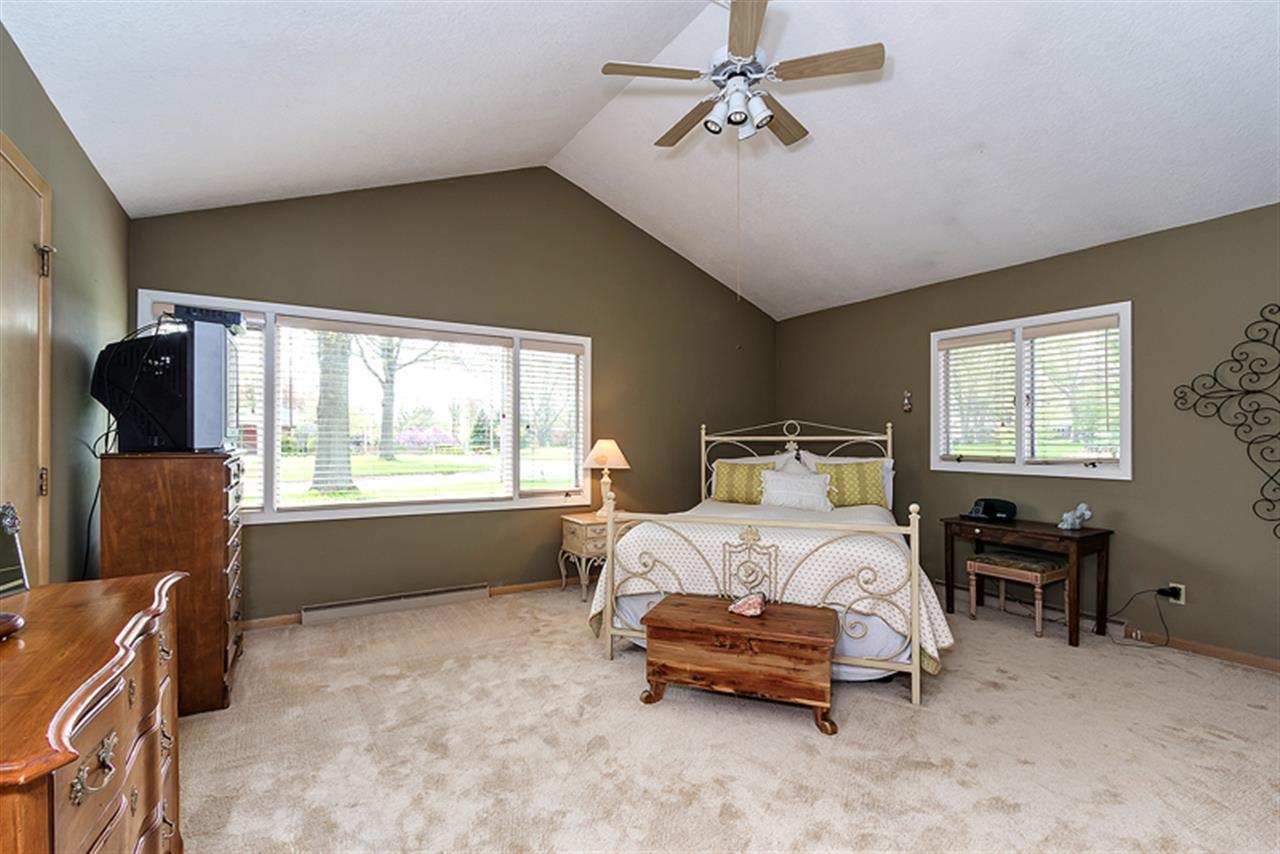 4219 Rodeo Road Davenport, IA 52806 - Photo 12 of 24 Gallery Image 12