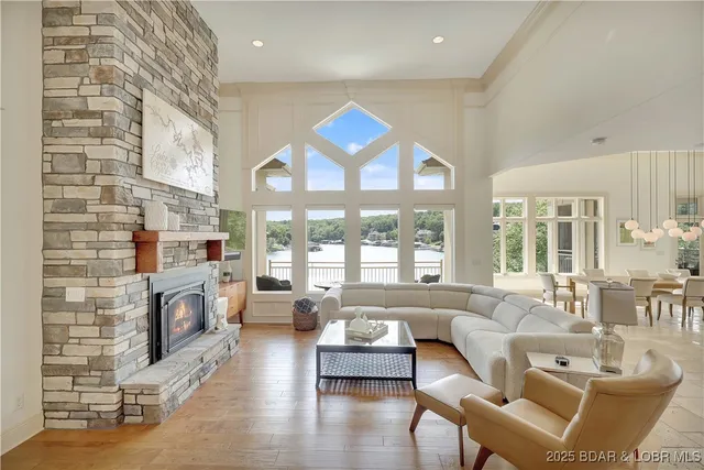 $3,750,000 | 775 Grand View Drive, Sunrise Beach, MO 65079