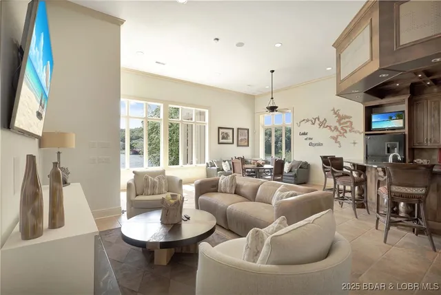 $3,750,000 | 775 Grand View Drive, Sunrise Beach, MO 65079