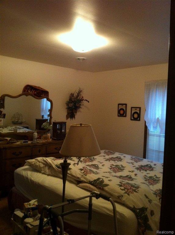 29700 South River Road Harrison Township, MI 48045 - Photo 11 of 17 IMG_4178.jpg