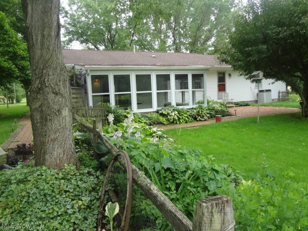 617 Airport Road Northwest Warren, OH 44481 - Photo 3 of 27 Gallery Image 3