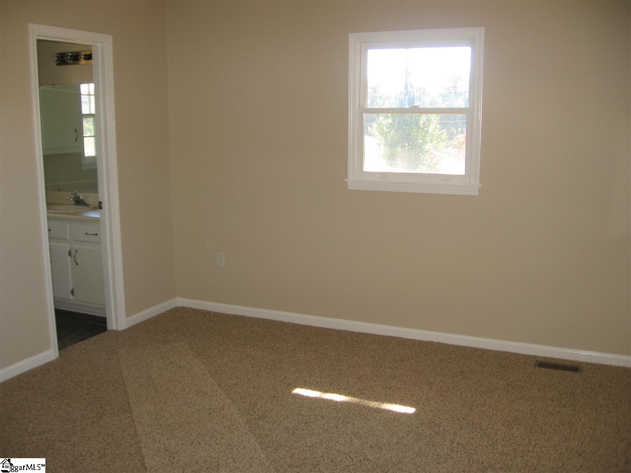 719 Chestnut Ridge Road Marietta, SC 29661 - Photo 12 of 25 Gallery Image 12