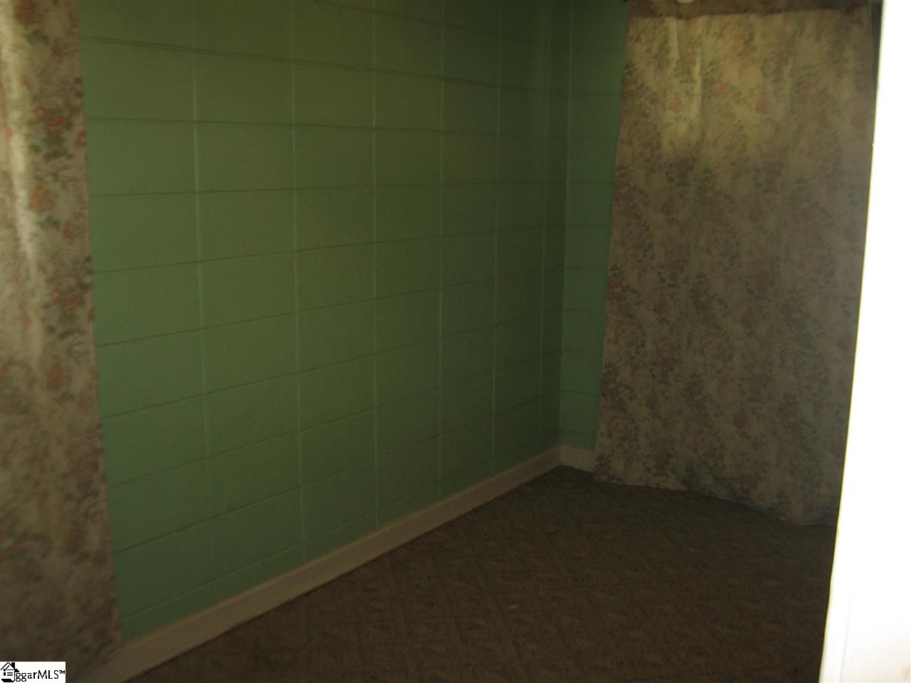 719 Chestnut Ridge Road Marietta, SC 29661 - Photo 21 of 25 Gallery Image 21