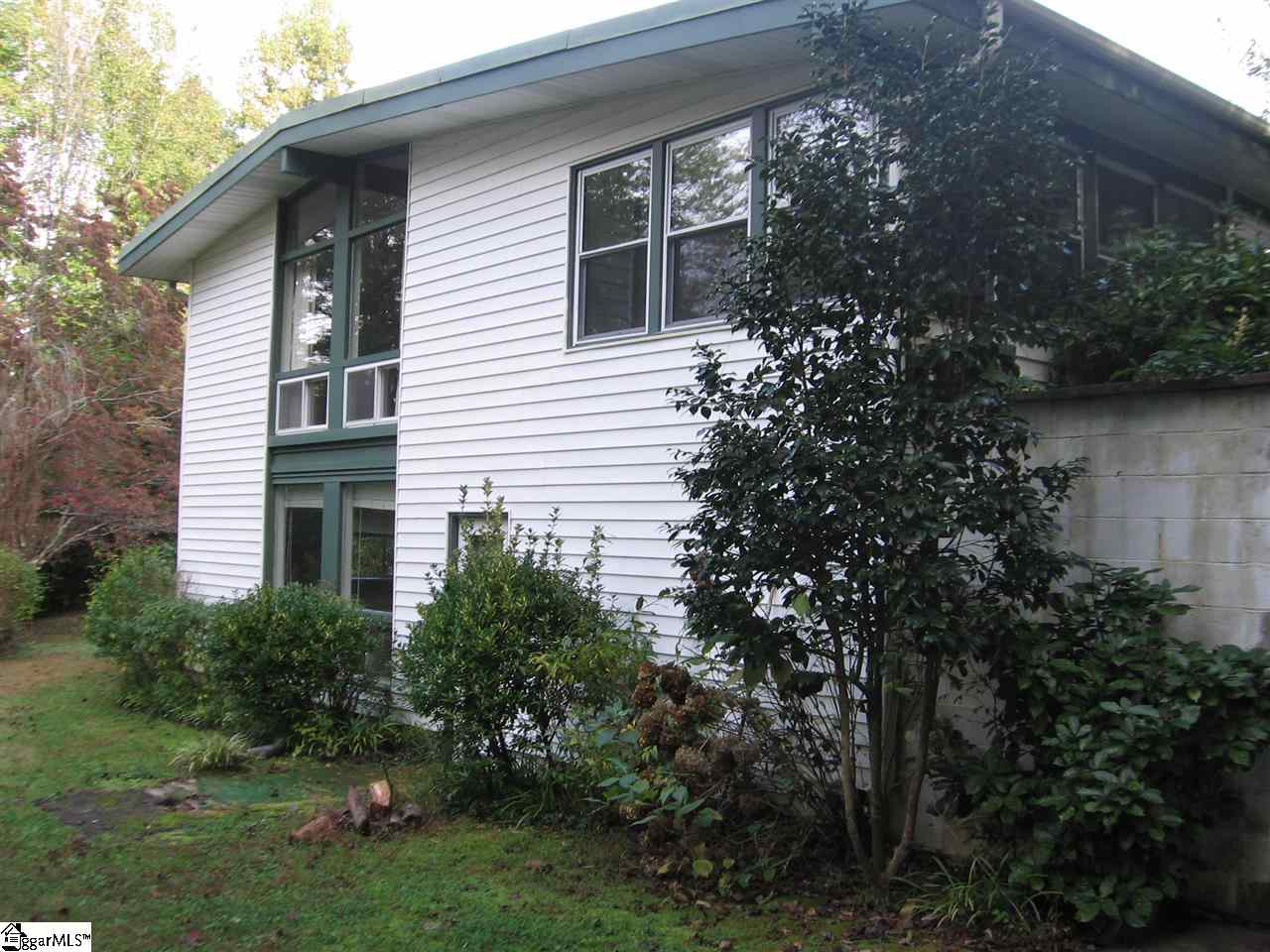 719 Chestnut Ridge Road Marietta, SC 29661 - Photo 4 of 25 Gallery Image 4