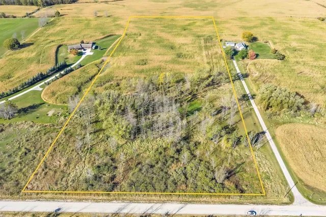 $299,900 | Phillips Rd Green, Green Bay, WI 54311