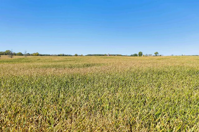 $299,900 | Phillips Rd Green, Green Bay, WI 54311