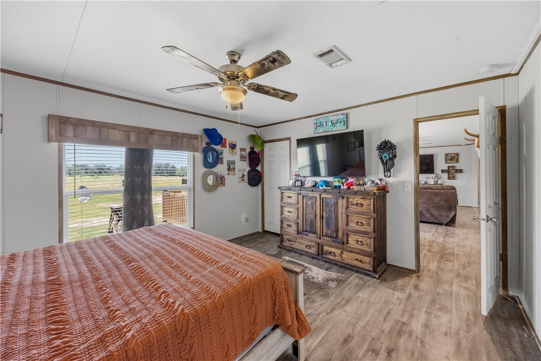490 Hernandez Road Poteet, TX 78065 - Photo 23 of 36