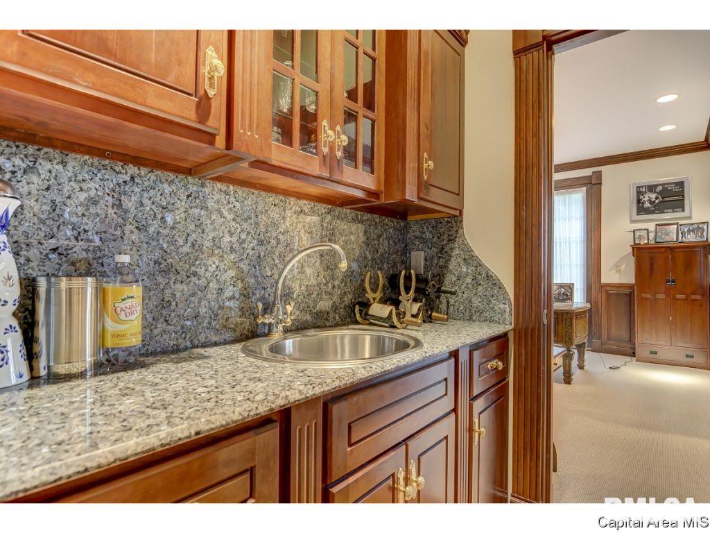 1620 West Autumn Ridge Road Sherman, IL 62707 - Photo 12 of 36 Gallery Image 12