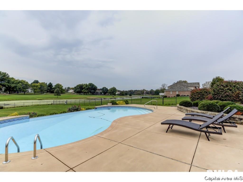 1620 West Autumn Ridge Road Sherman, IL 62707 - Photo 26 of 36 Gallery Image 26
