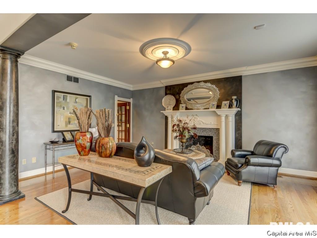 1620 West Autumn Ridge Road Sherman, IL 62707 - Photo 6 of 36 Gallery Image 6