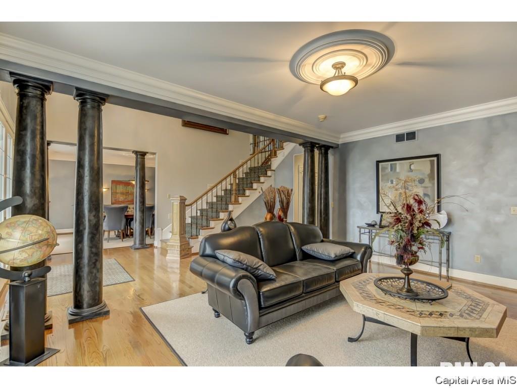 1620 West Autumn Ridge Road Sherman, IL 62707 - Photo 7 of 36 Gallery Image 7