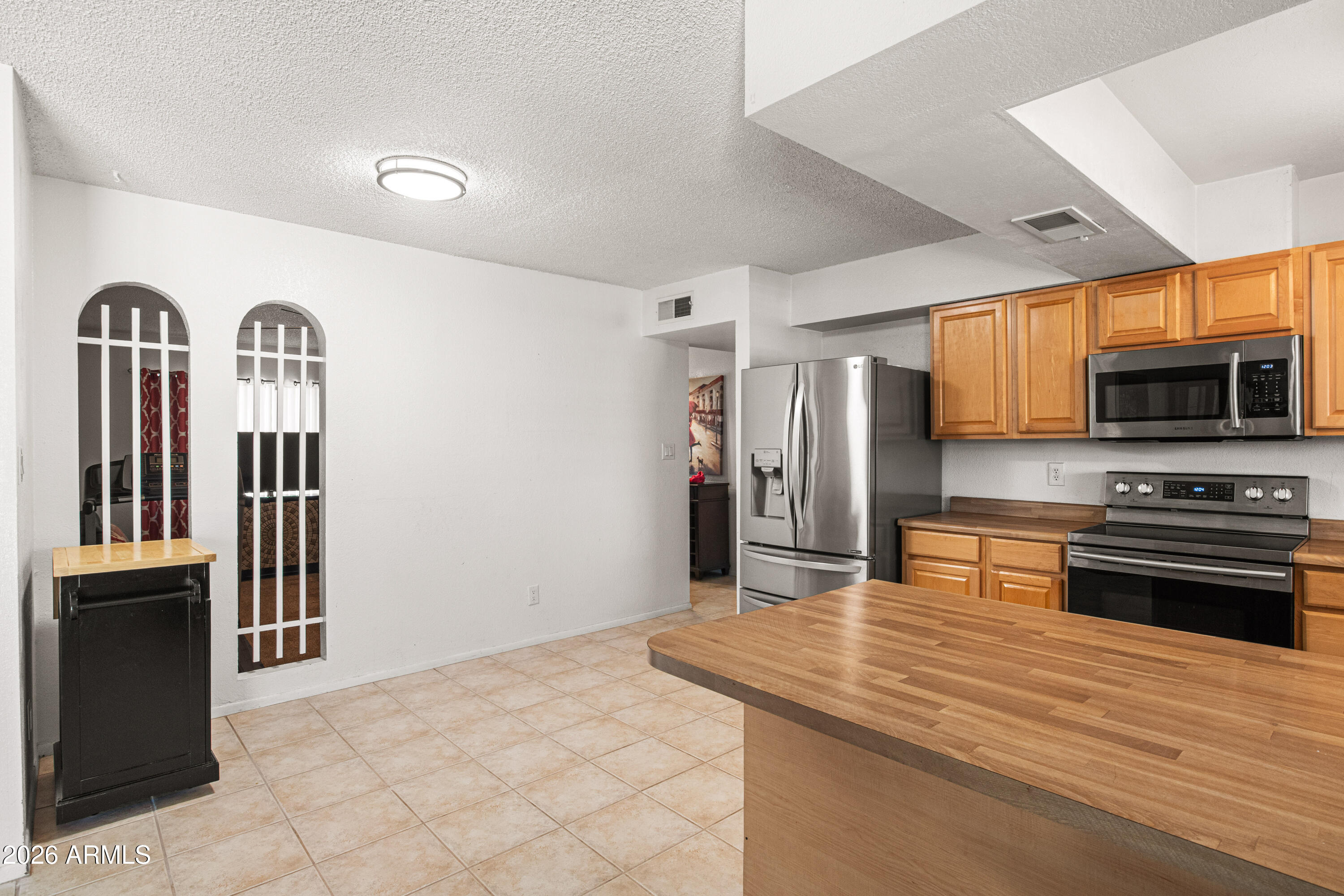 4032 West St John Road Glendale, AZ 85308 - Photo 17 of 42 4032 W St John Rd-12