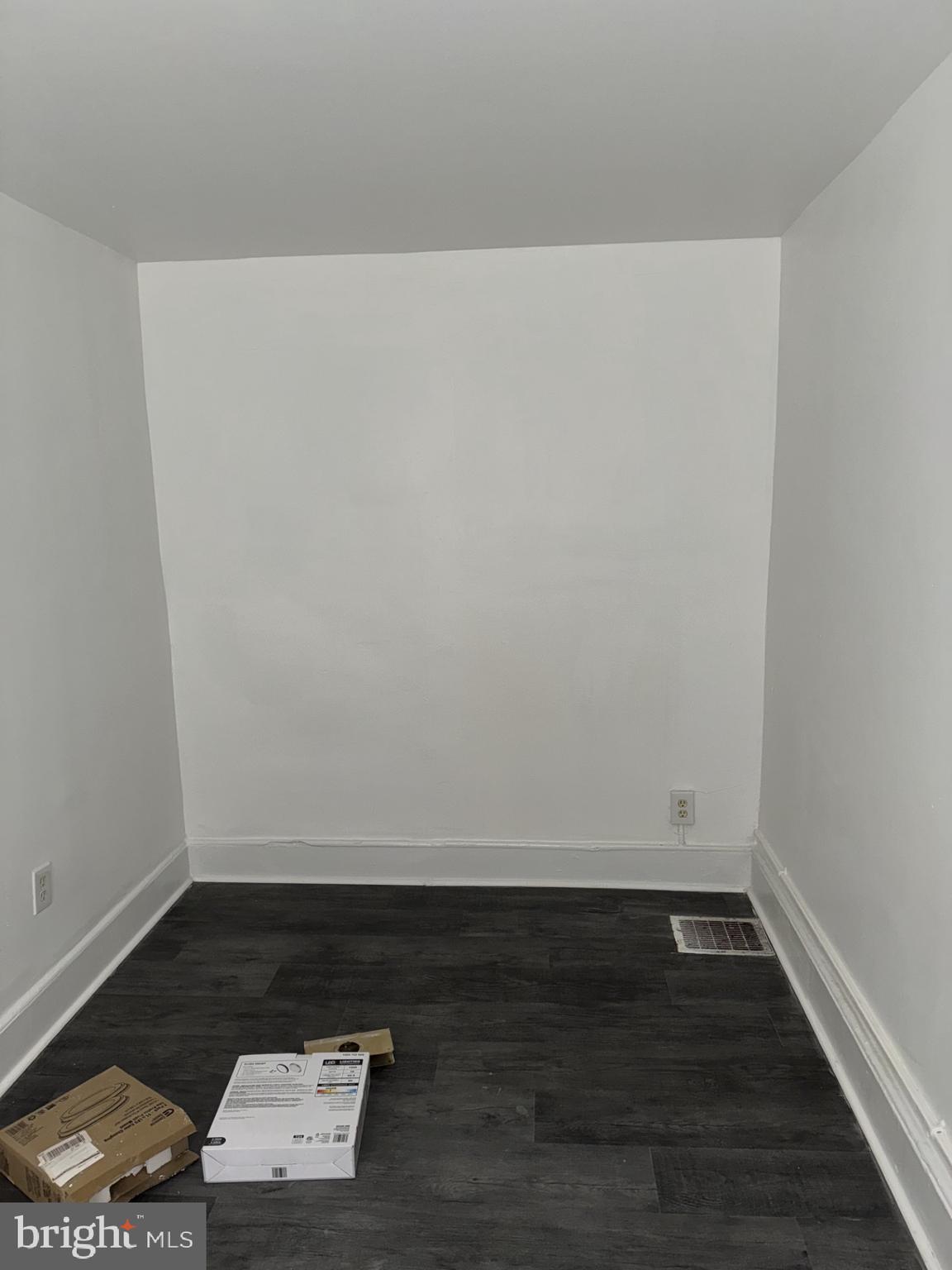 536 Keystone Avenue Darby, PA 19023 - Photo 11 of 11 a view of an empty room