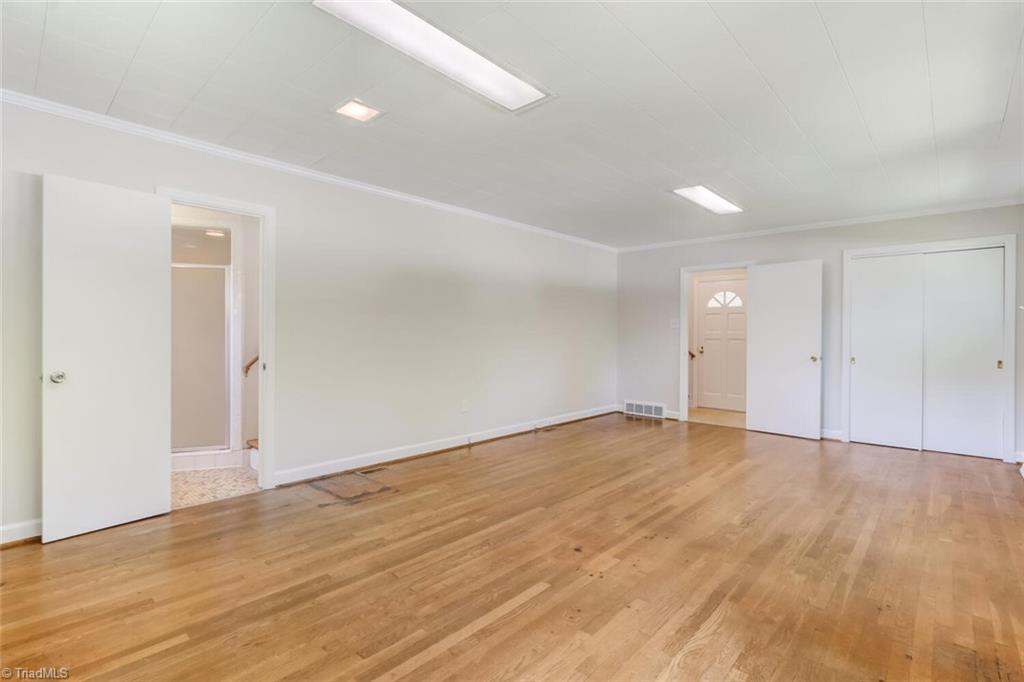 520 South Holden Road Greensboro, NC 27407 - Photo 9 of 26