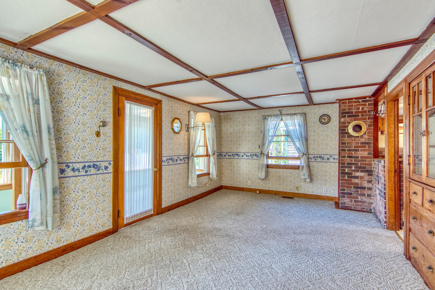 48 Ellsworth Road Blue Hill, ME 04614 - Photo 10 of 33 Living room