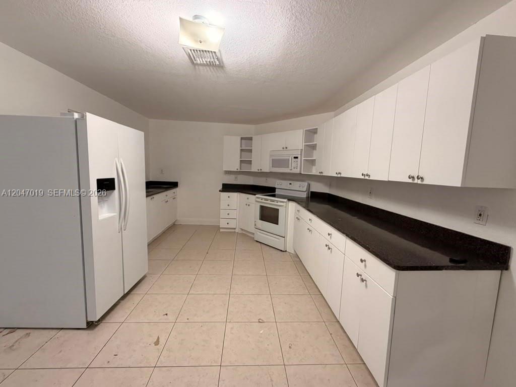 1451 Egret Road Homestead, FL 33035 - Photo 2 of 7