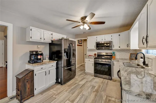 $339,900 | 3211 Rolling Creek Drive, New Albany, IN 47150