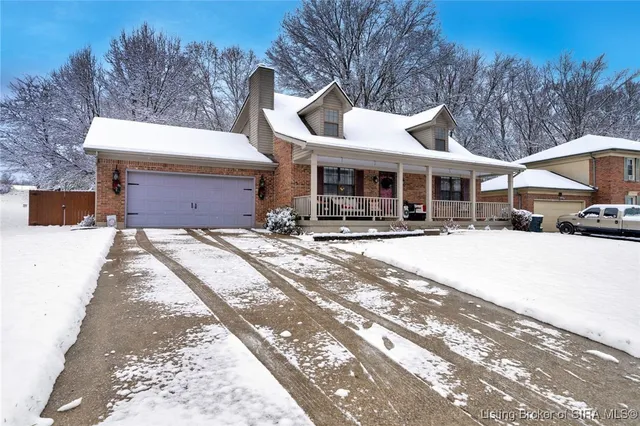 $339,900 | 3211 Rolling Creek Drive, New Albany, IN 47150