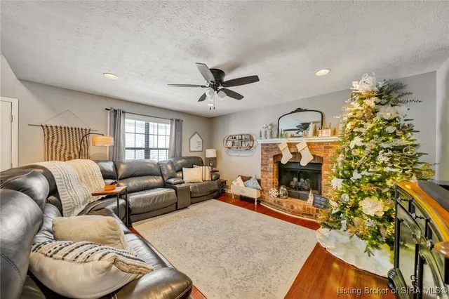 $339,900 | 3211 Rolling Creek Drive, New Albany, IN 47150