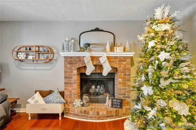 $339,900 | 3211 Rolling Creek Drive, New Albany, IN 47150