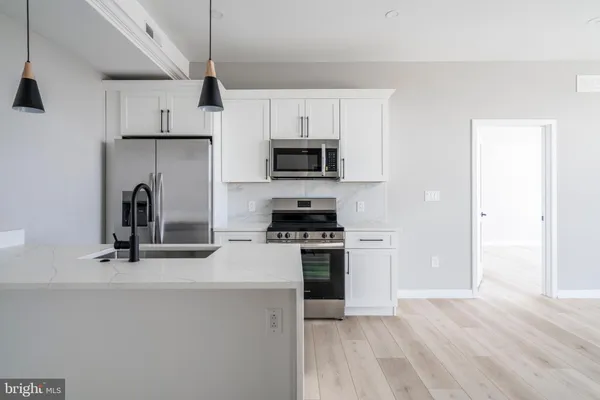 $2,500 | 2401 Washington Avenue, Unit 3C, Philadelphia, PA 19146