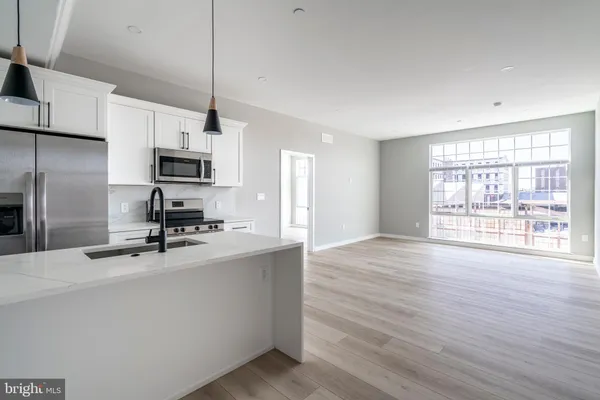 $2,500 | 2401 Washington Avenue, Unit 3C, Philadelphia, PA 19146