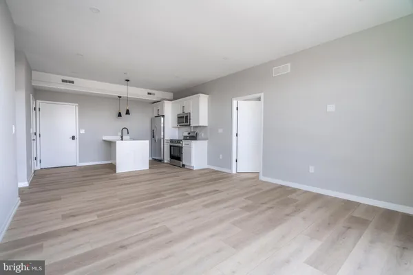 $2,500 | 2401 Washington Avenue, Unit 3C, Philadelphia, PA 19146