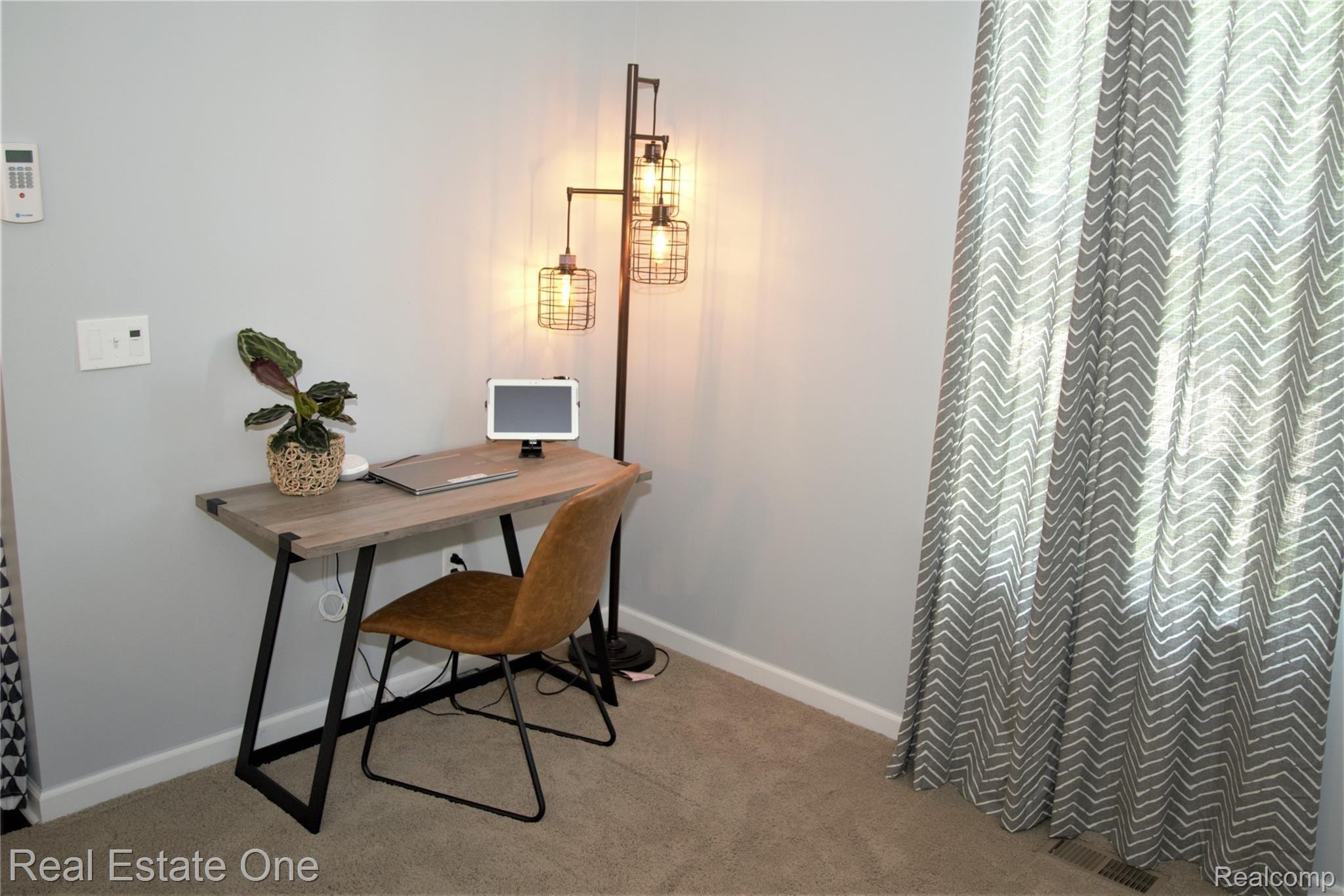 27099 Victoria Road Novi, MI 48374 - Photo 9 of 43 11-OfficeRoom.jpg