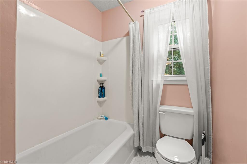 2302 Gordon Road High Point, NC 27265 - Photo 20 of 41 Gallery Image 20