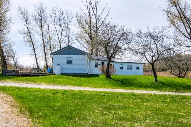 $129,999 | 715 Great Pond Road, Aurora, ME 04408