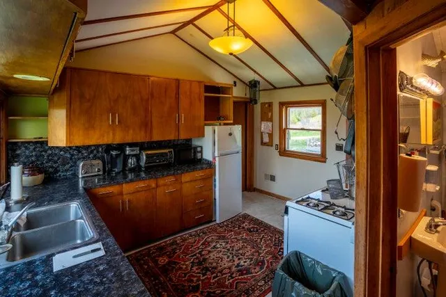 $129,999 | 715 Great Pond Road, Aurora, ME 04408