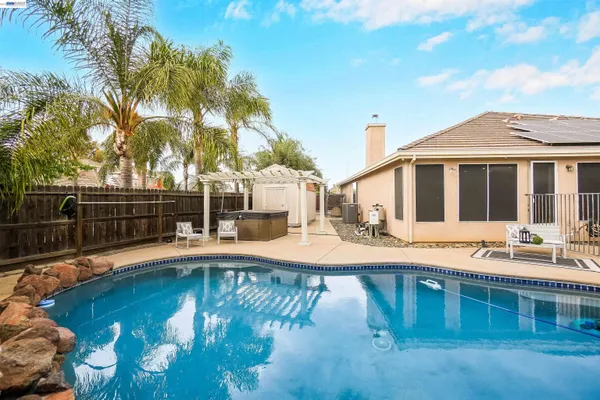 $749,999 | 432 Payton Court, Tracy, CA 95377