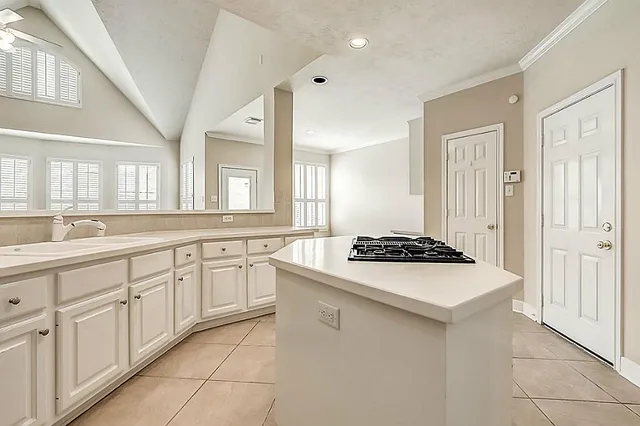 $575,000 | 5715 Sapphire Vista Lane, Houston, TX 77041