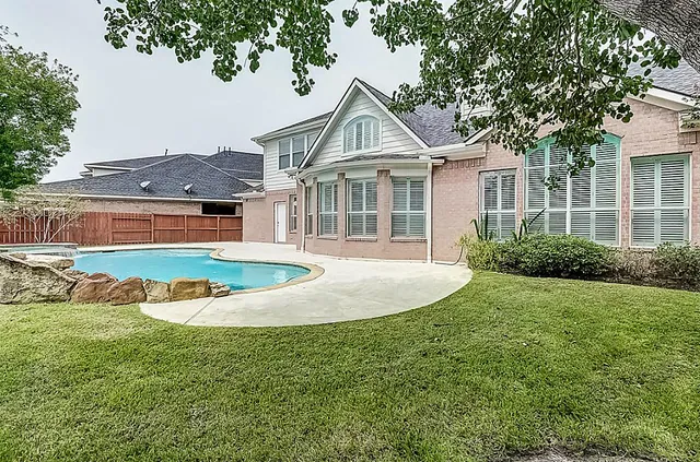 $575,000 | 5715 Sapphire Vista Lane, Houston, TX 77041