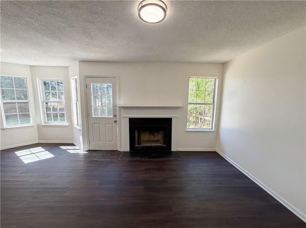 2214 Rambling Way Lithonia, GA 30058 - Photo 3 of 22