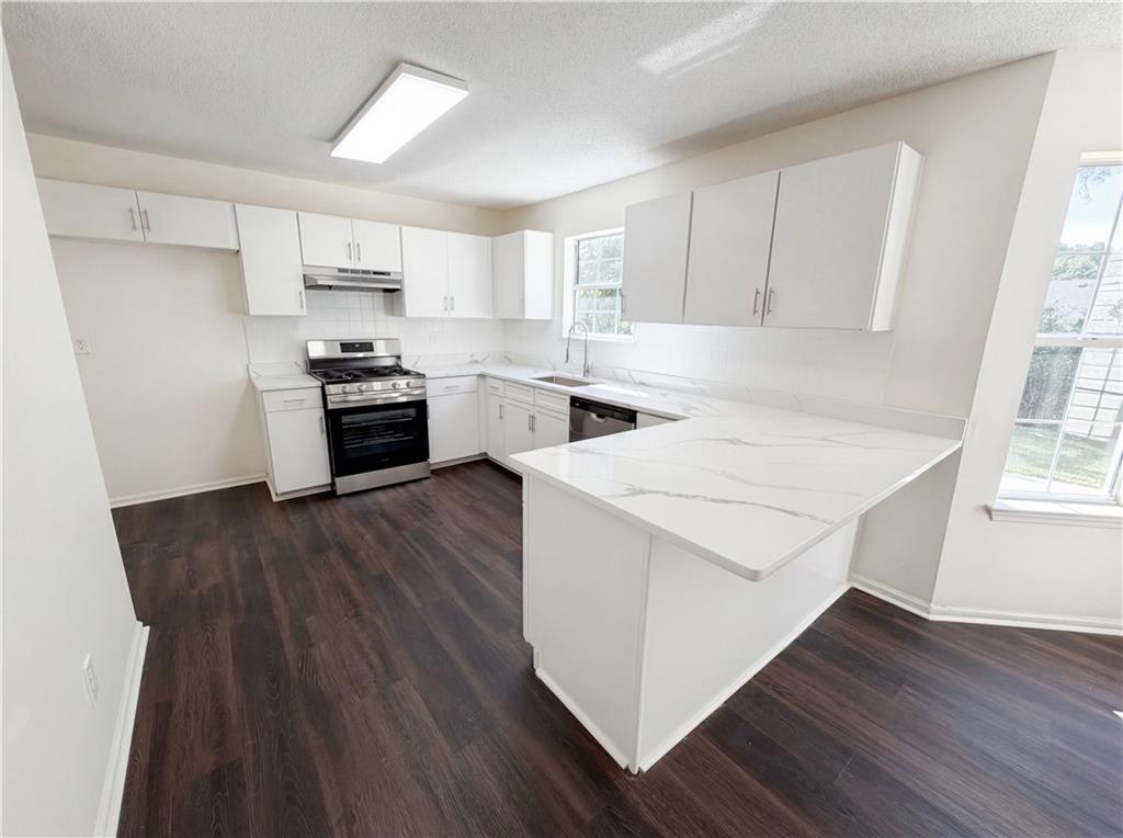 2214 Rambling Way Lithonia, GA 30058 - Photo 9 of 22