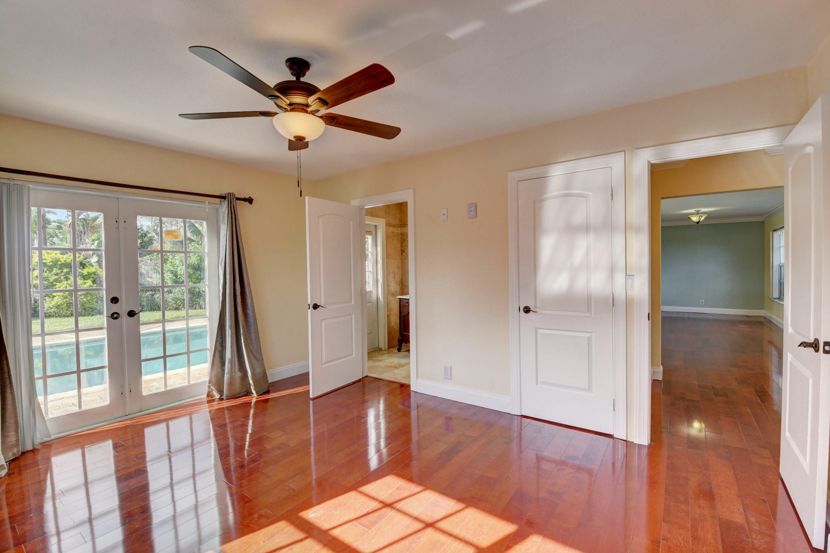 1100 West Camino Real Boca Raton, FL 33486 - Photo 13 of 35 Owners Suite with walk in closet