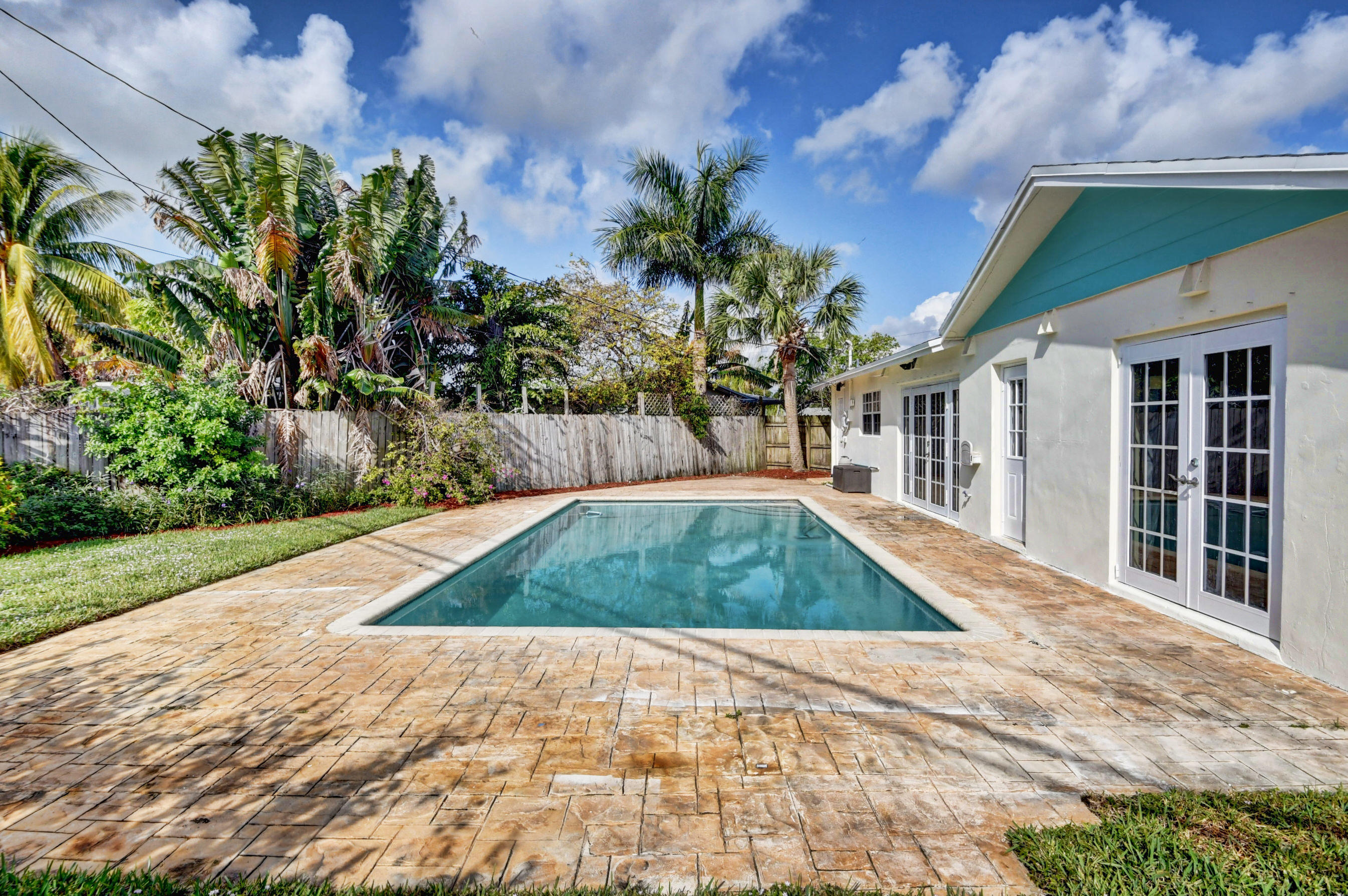 1100 West Camino Real Boca Raton, FL 33486 - Photo 16 of 35 Room to play
