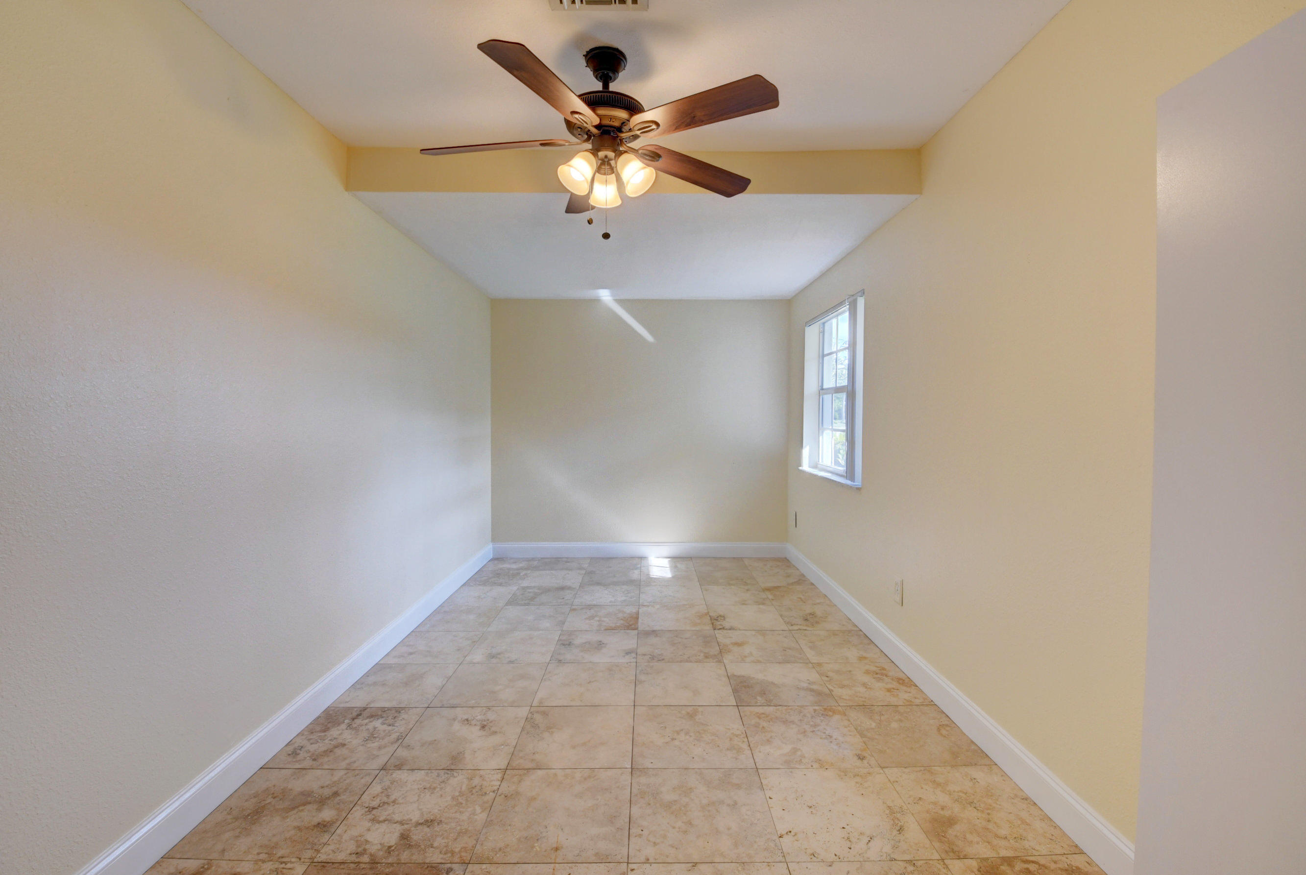 1100 West Camino Real Boca Raton, FL 33486 - Photo 26 of 35 Guest Room 2