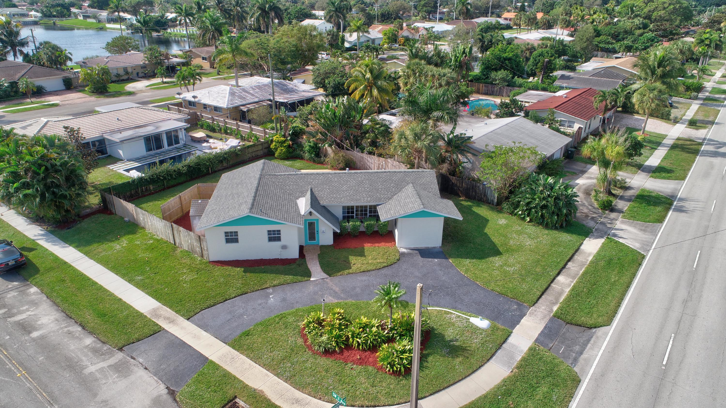 1100 West Camino Real Boca Raton, FL 33486 - Photo 30 of 35 Circular Driveway